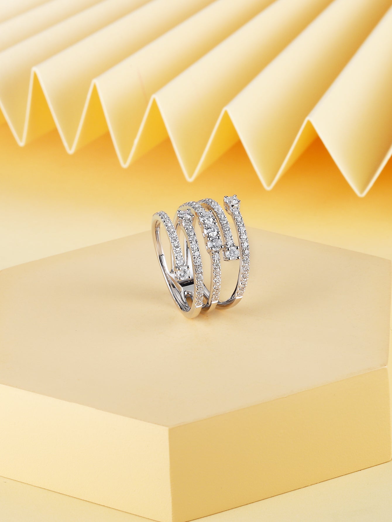 High-Quality 18K Gold  diamond Ring