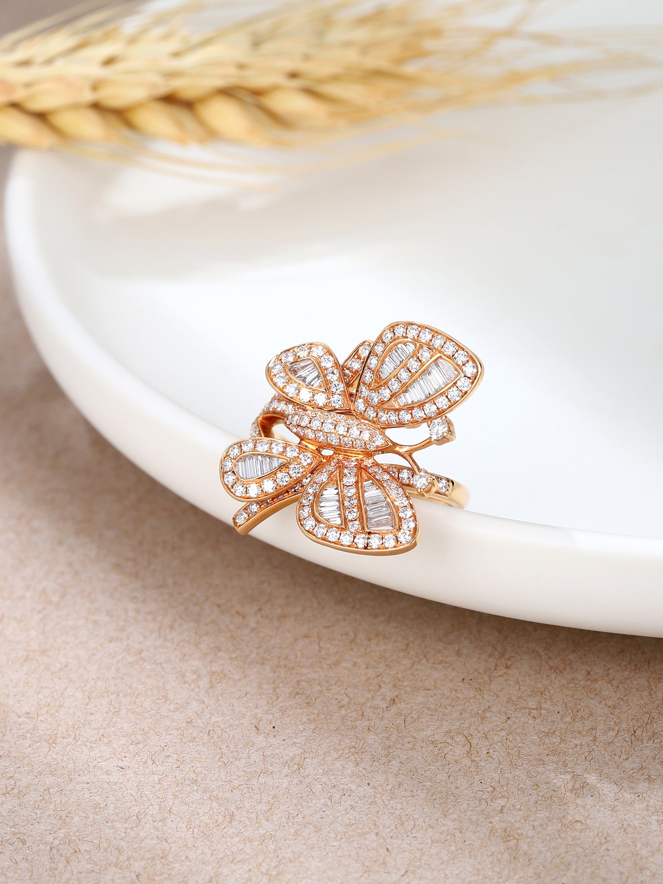 High-Quality 18K Gold Ring, Butterfly