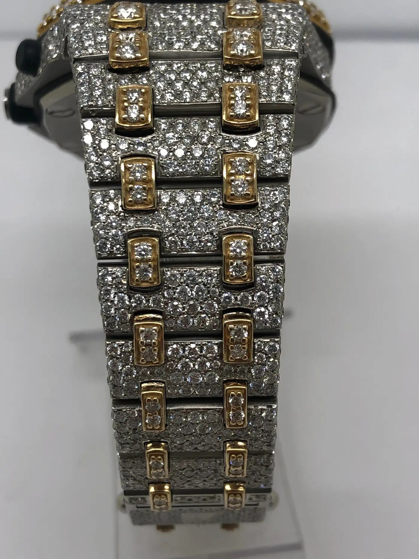 Audemars Piguet Offshore Customized 45 Carats VVS Diamond Watch